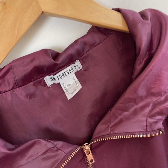 F21 Hooded Wine Windbreaker Popover Zip Jacket - Picture 2 of 5